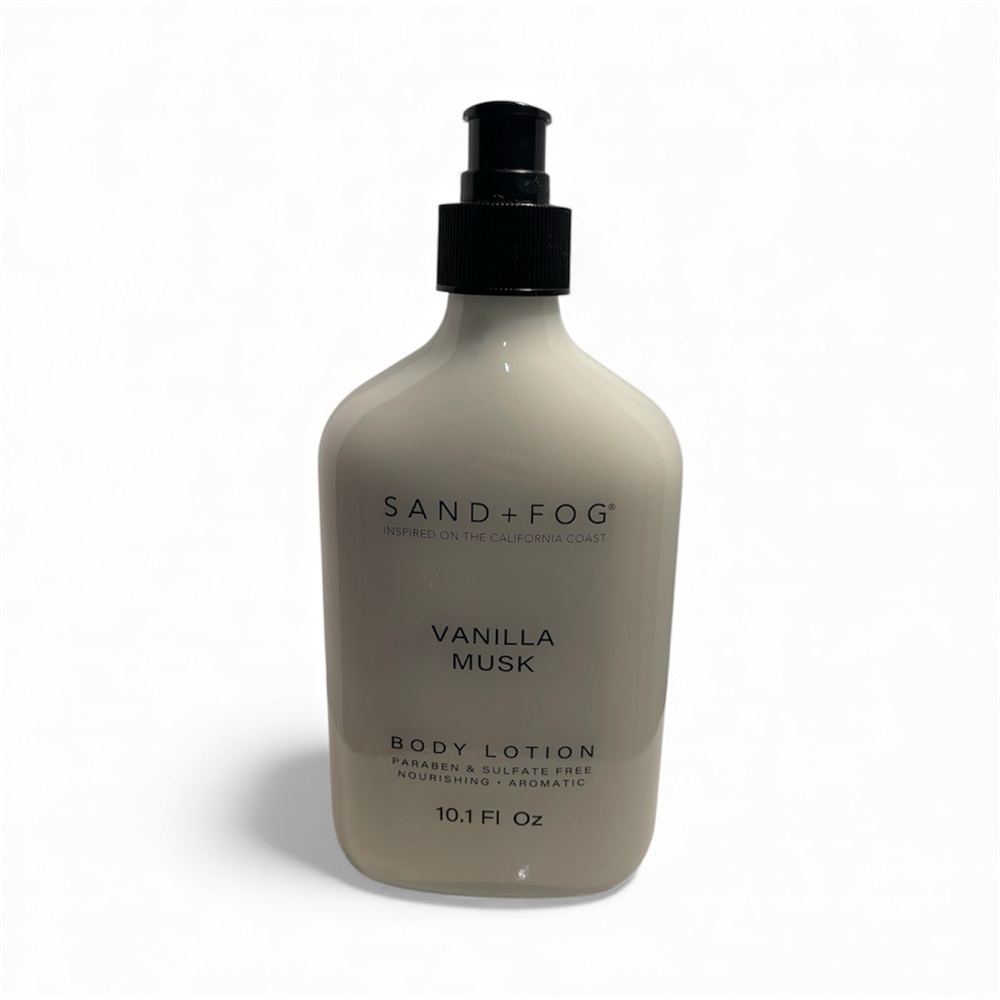Sand + Fog “Vanilla Musk” Body Lotion 10.1 fl oz - NWT **